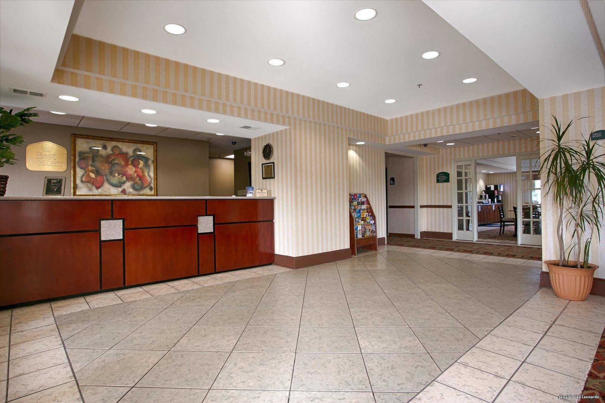 Days Inn & Suites By Wyndham Union City Buitenkant foto