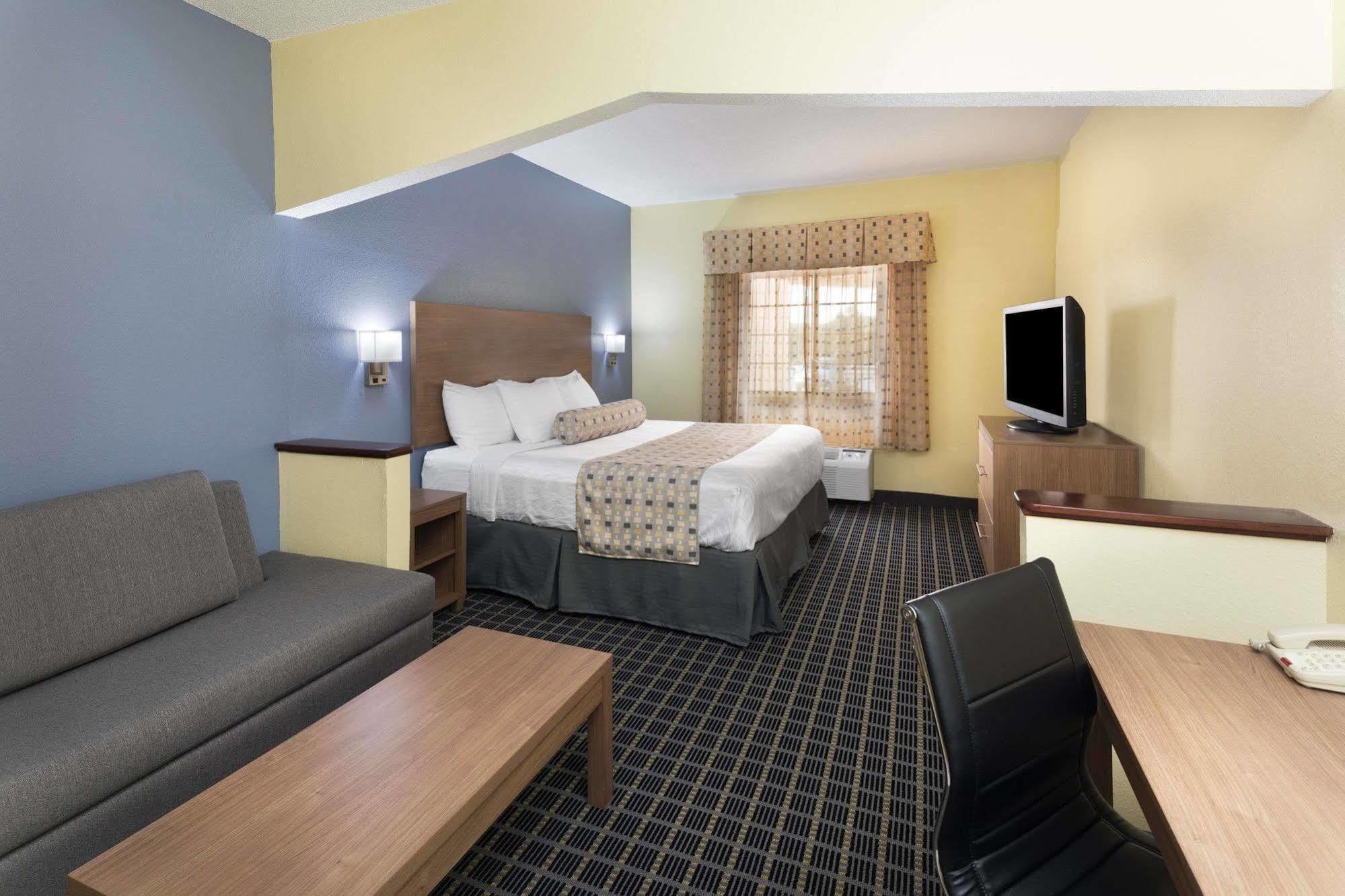 Days Inn & Suites By Wyndham Union City Buitenkant foto