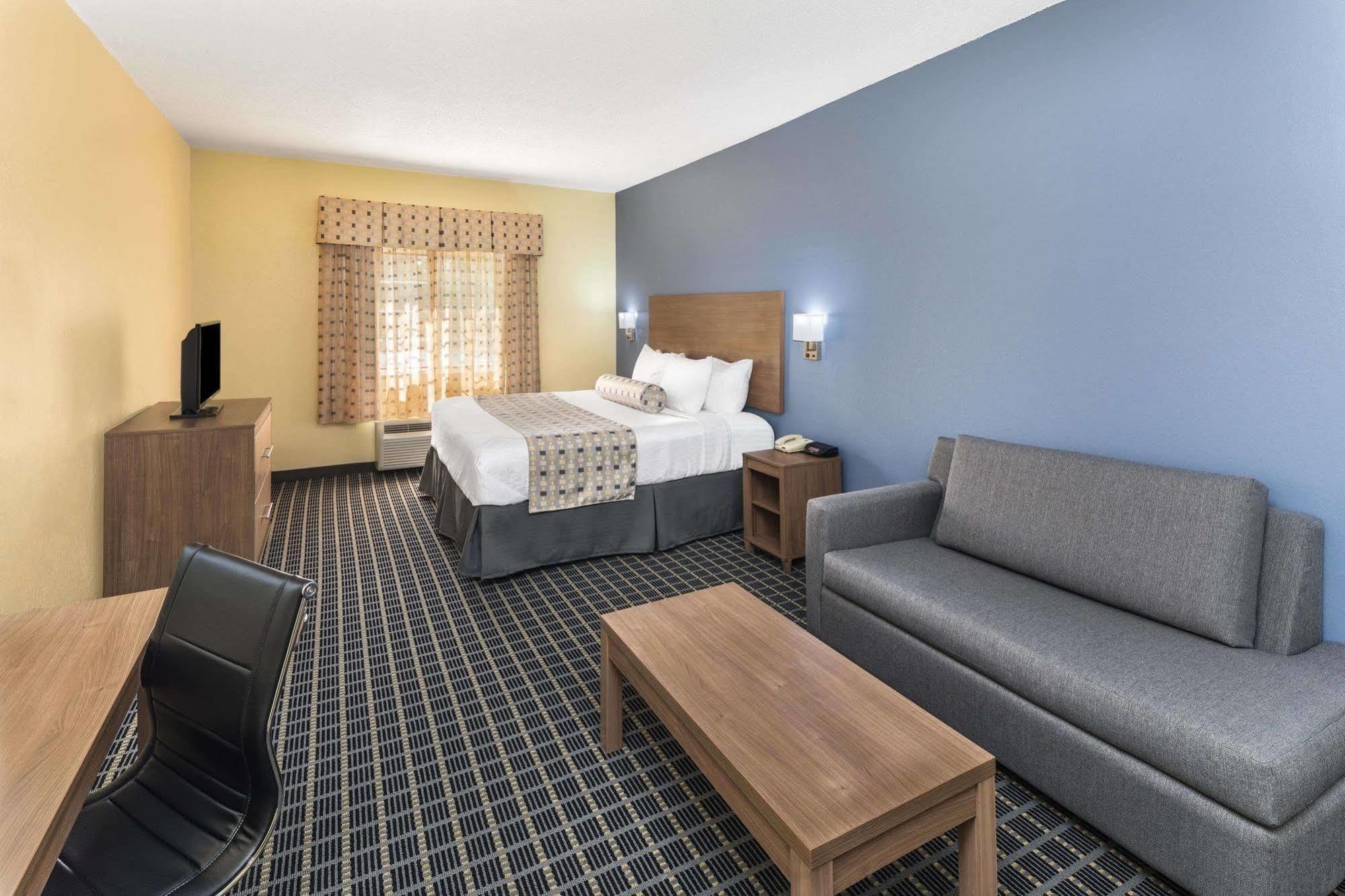 Days Inn & Suites By Wyndham Union City Buitenkant foto