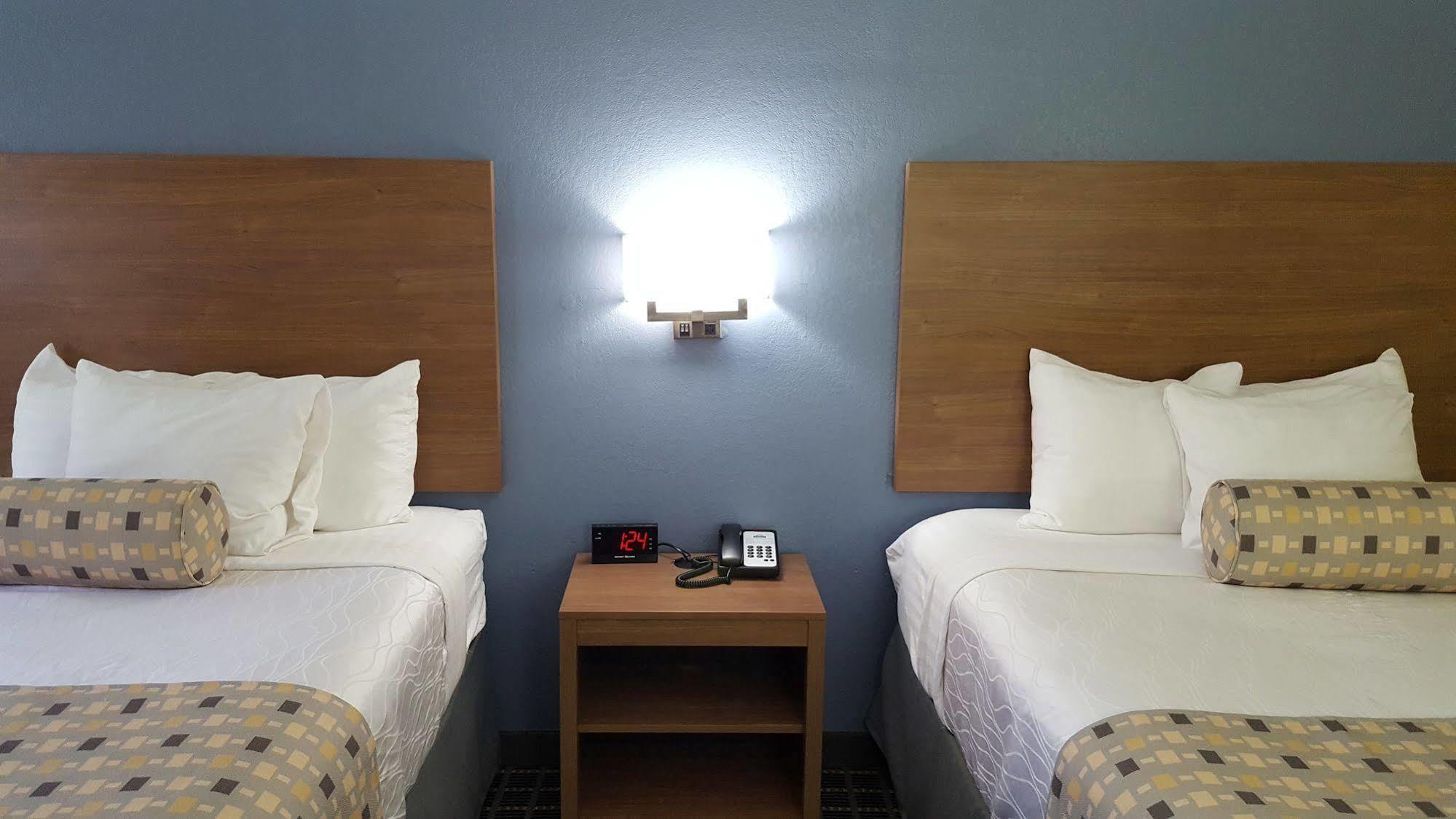 Days Inn & Suites By Wyndham Union City Buitenkant foto